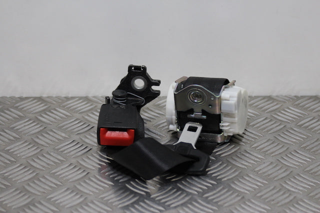 Ford Focus Seat Belt Buckle Lock Rear Passengers Side 