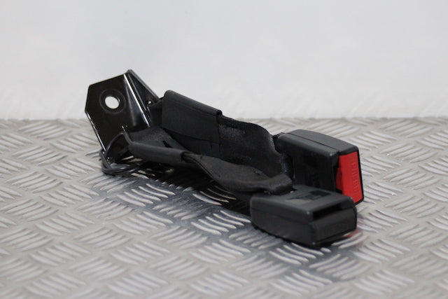 Nissan Qashqai Seat Belt Buckle Lock Rear Drivers Side 