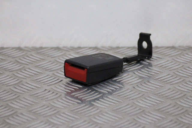 Opel Astra Seat Belt Buckle Lock Rear Passengers Side 