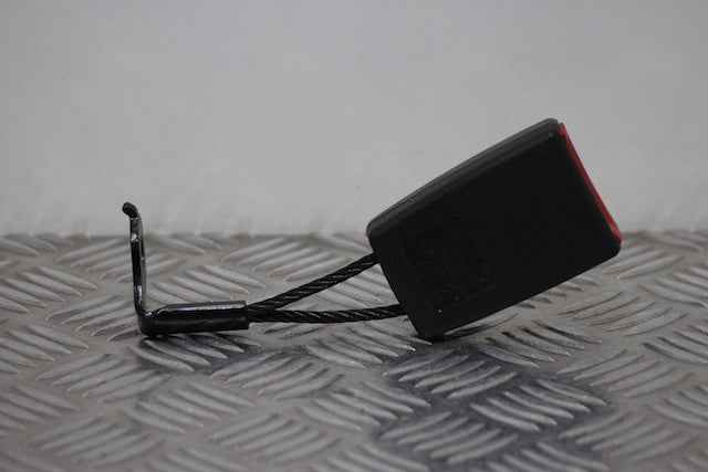 Opel Vectra Seat Belt Buckle Lock Centre Rear 