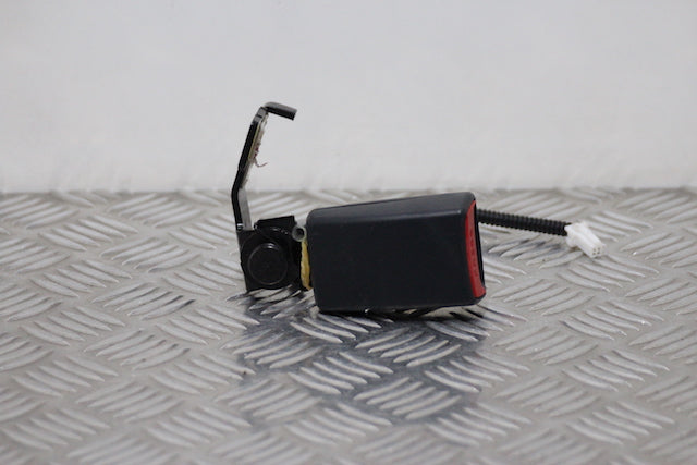 Kia Rio Seat Belt Buckle Lock Rear Passengers Side 
