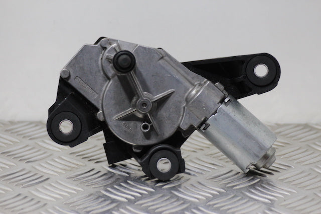 Nissan Qashqai Wiper Motor Rear (2013) genuine OEM used part - CarBreakers.ie