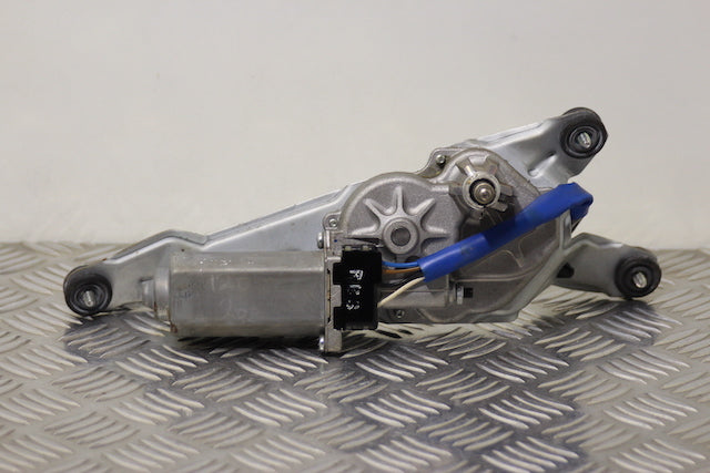 Hyundai i20 Wiper Motor Rear (2008) genuine OEM used part - CarBreakers.ie