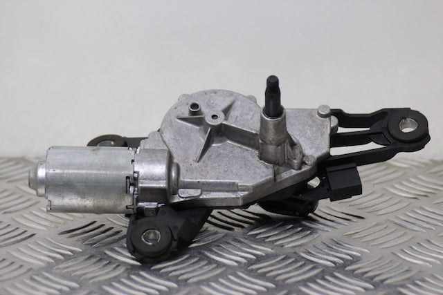 Volkswagen Golf Wiper Motor Rear (2006) genuine OEM used part - CarBreakers.ie