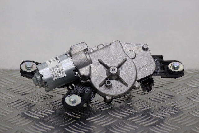 Hyundai i30 Wiper Motor Rear (2019) genuine OEM used part - CarBreakers.ie