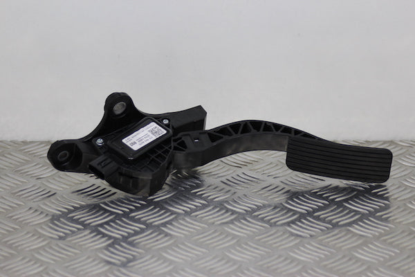 Hyundai i30 Accelerator Throttle Pedal (2019) - 1