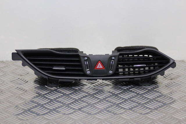 Hyundai i30 Dashboard Airvent Center 