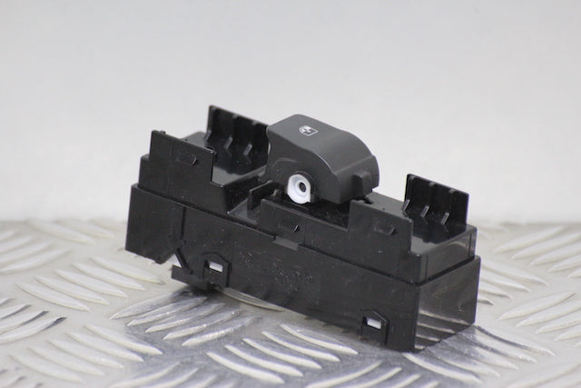 Hyundai i30 Window Switch Rear Drivers Side 
