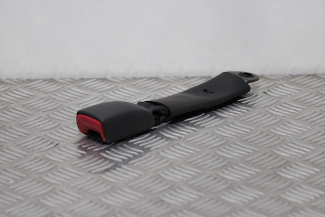 Toyota Rav4 Seat Belt Buckle Lock Rear Passengers Side 