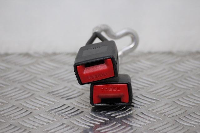 Skoda Fabia Seat Belt Buckle Lock Rear Passengers Side (2011)