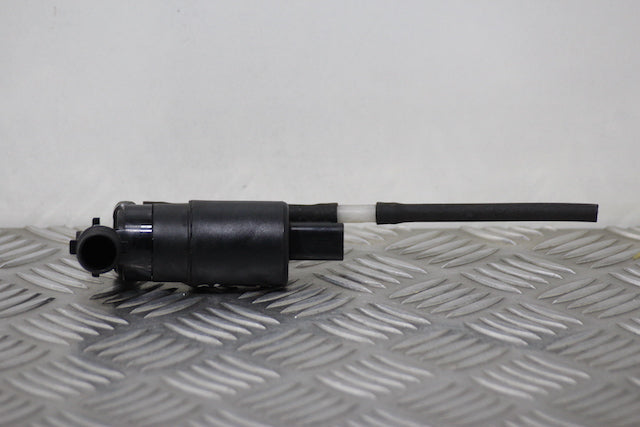 Toyota Aygo Windscreen Wash Water Bottle Motor 