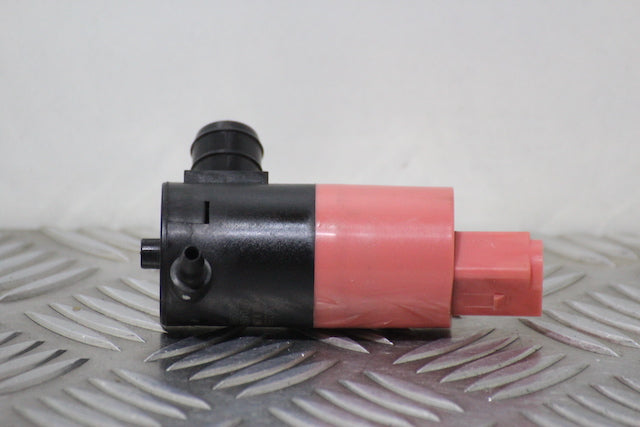 Toyota Yaris Windscreen Wash Water Bottle Motor 