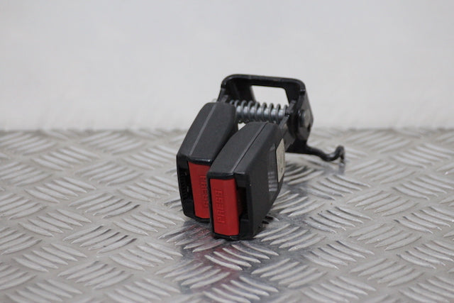 Renault Megane Seat Belt Buckle Lock Rear Passengers Side 