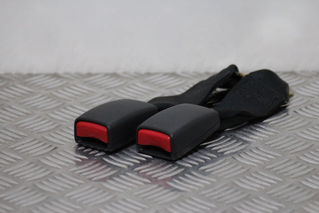 Toyota Corolla Seat Belt Buckle Lock Rear Passengers Side 