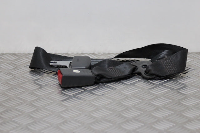 Toyota Yaris Seat Belt Buckle Lock Rear Drivers Side 