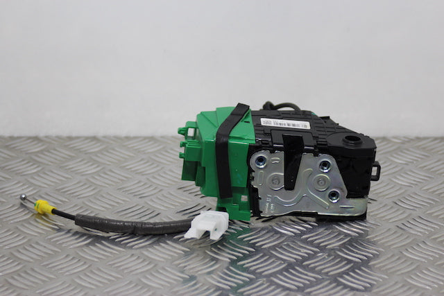 Hyundai i30 Door Lock Mechanism Front Passengers Side 