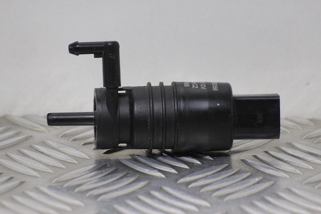 Suzuki Swift Windscreen Wash Water Bottle Motor (2011)