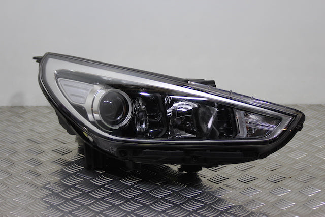 Hyundai i30 Headlamp Drivers Side 