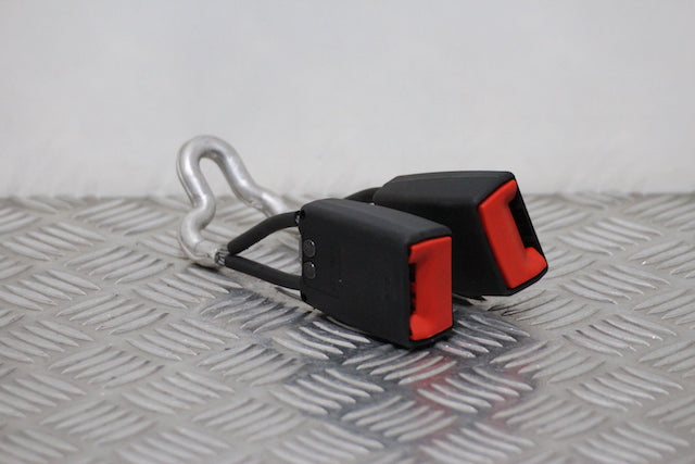 Skoda Fabia Seat Belt Buckle Lock Rear Passengers Side 