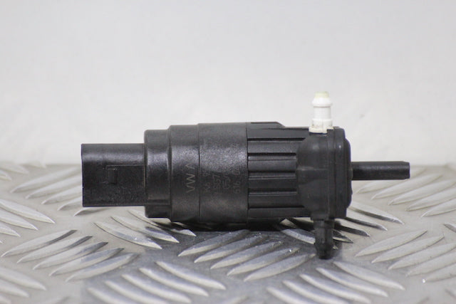 Audi A3 Windscreen Wash Water Bottle Motor 