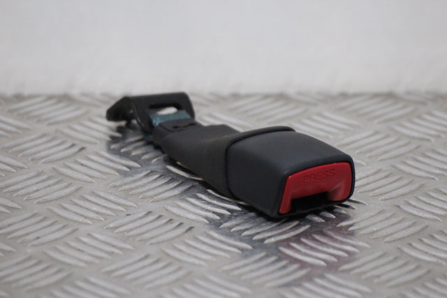 Suzuki Swift Seat Belt Buckle Lock Rear Passengers Side 