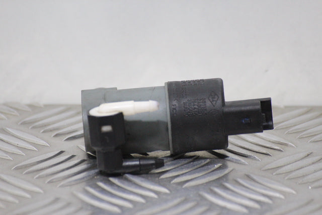 Nissan Qashqai Windscreen Wash Water Bottle Motor 