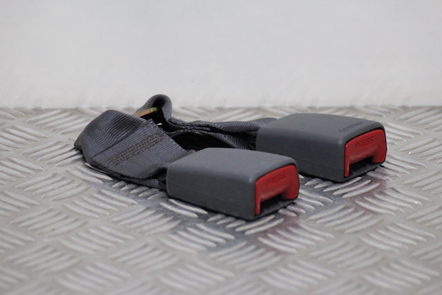Toyota Starlet Seat Belt Buckle Lock Centre Rear 