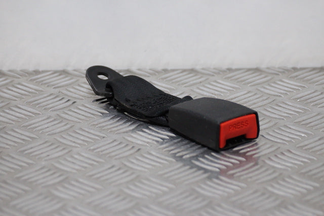 Suzuki Alto Seat Belt Buckle Lock Rear Drivers Side (2010)