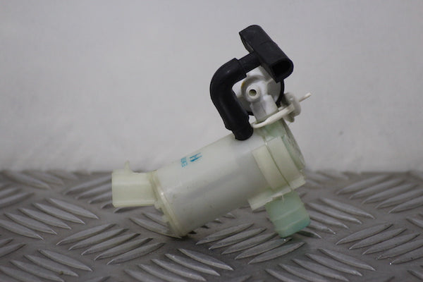 Honda Jazz Windscreen Wash Water Bottle Motor (2013) - 1