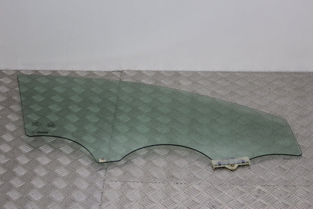 Hyundai i30 Door Window Glass Front Drivers Side 