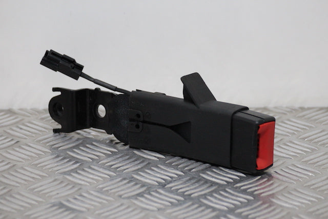 Toyota Avensis Seat Belt Buckle Lock Rear Drivers Side 