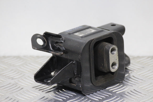 Hyundai i30 Engine Mounting Drivers Side 