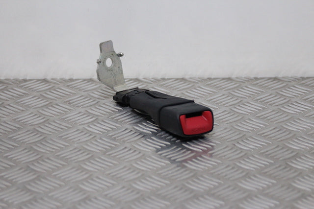 Toyota Auris Seat Belt Buckle Lock Rear Drivers Side 