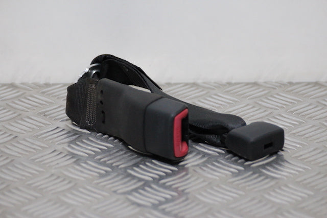 Toyota Yaris Seat Belt Buckle Lock Rear Drivers Side 