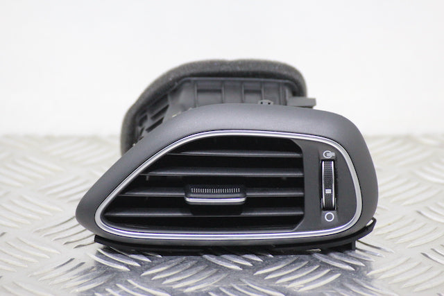 Hyundai i30 Dashboard Airvent Drivers Side 