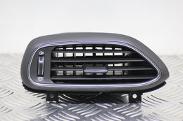 Hyundai i30 Dashboard Airvent Passengers Side 