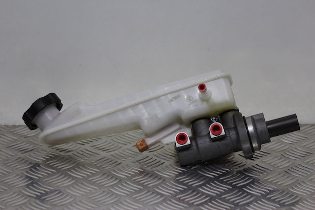 Hyundai i30 Brake Master Cylinder 