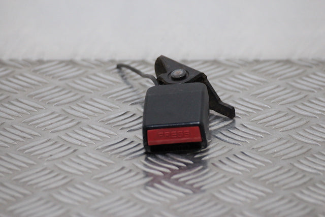 Renault Laguna Seat Belt Buckle Lock Rear Drivers Side 