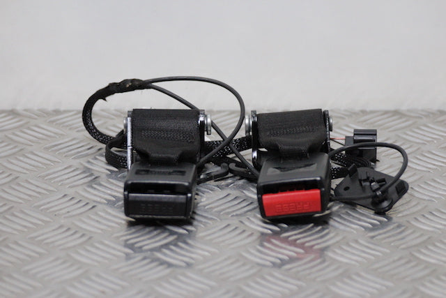 Renault Scenic Seat Belt Buckle Lock Centre Rear 