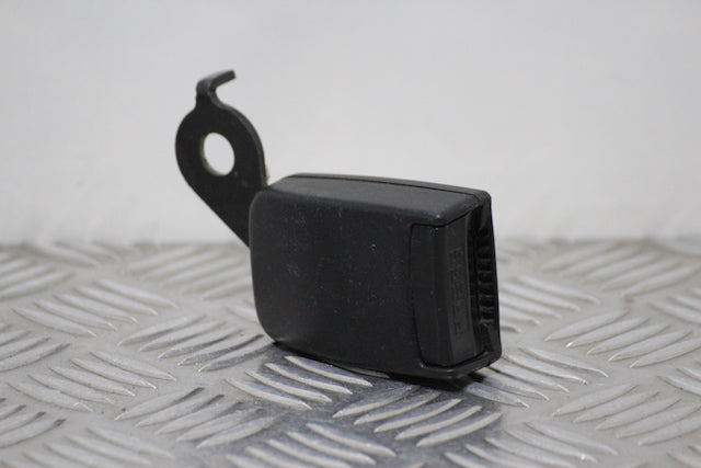 Citroen Picasso Seat Belt Buckle Lock Centre Rear (2006)