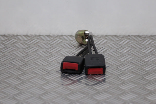 Volkswagen Polo Seat Belt Buckle Lock Rear Drivers Side 