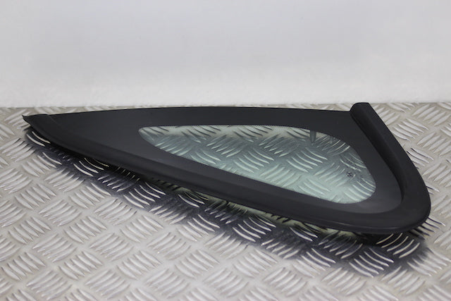 Hyundai i30 Quarter Panel Window Glass Rear Drivers Side 