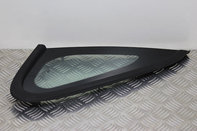 Hyundai i30 Quarter Panel Window Glass Rear Passengers Side 
