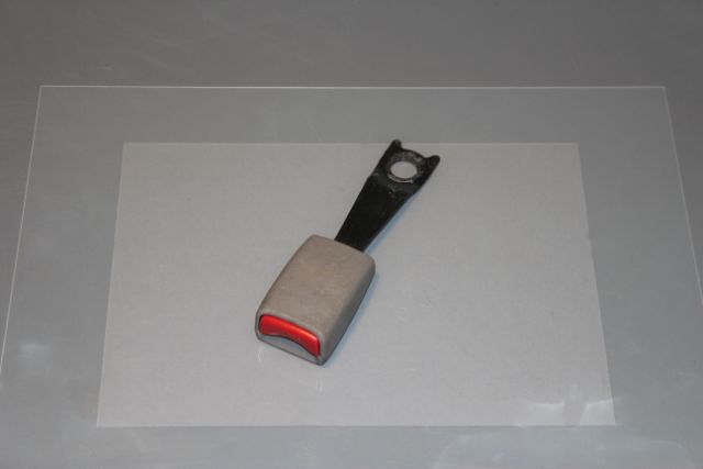 Toyota Corolla Seat Belt Buckle Lock Front Passengers Side 