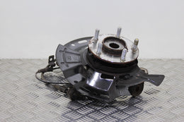 Hyundai i30 Stub Axle with Hub and Bearing Front Drivers Side 