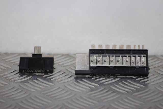 Hyundai i30 Battery Fuse Board 