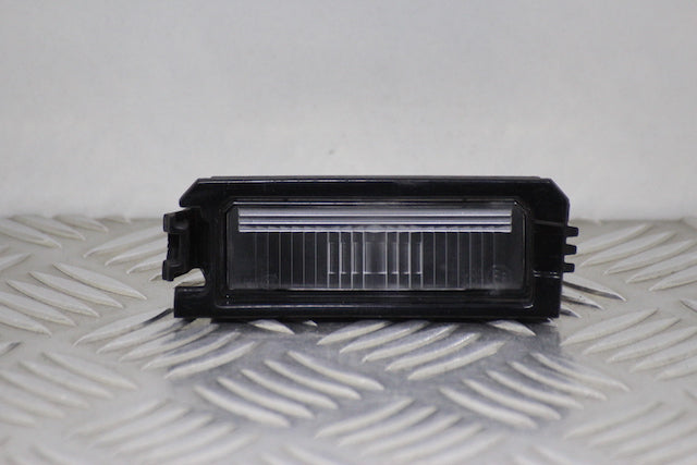 Hyundai i30 Number Plate Light Passengers Side 