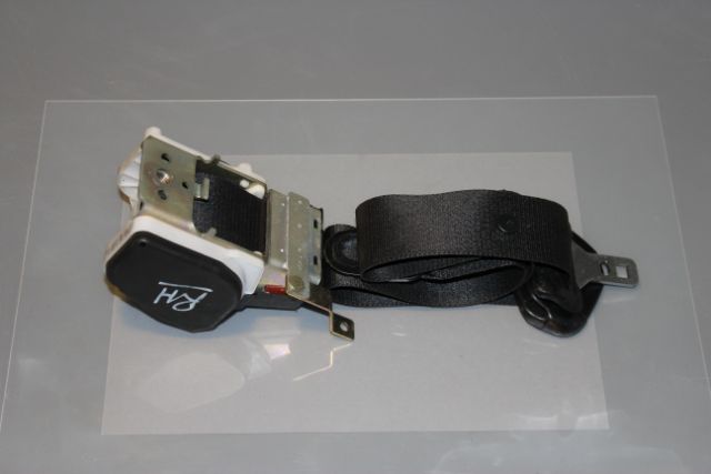 Ford Fiesta Seat Belt Front Drivers Side 