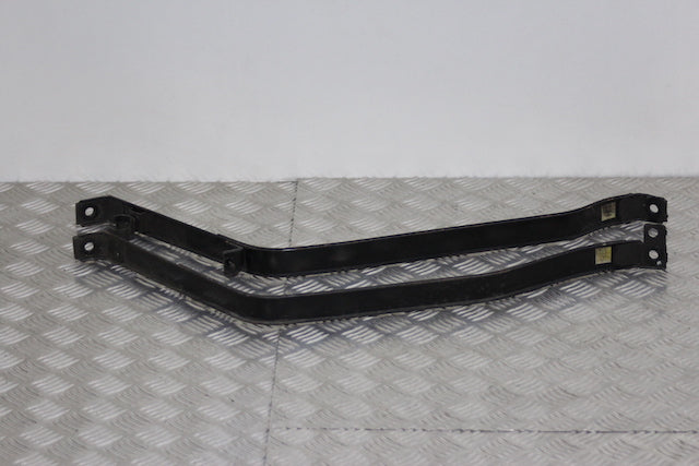 Hyundai i30 Fuel Tank Support Straps 
