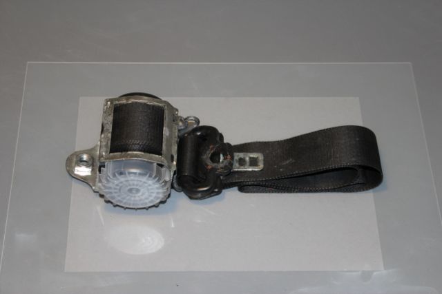 Ford Fiesta Seat Belt Front Drivers Side 
